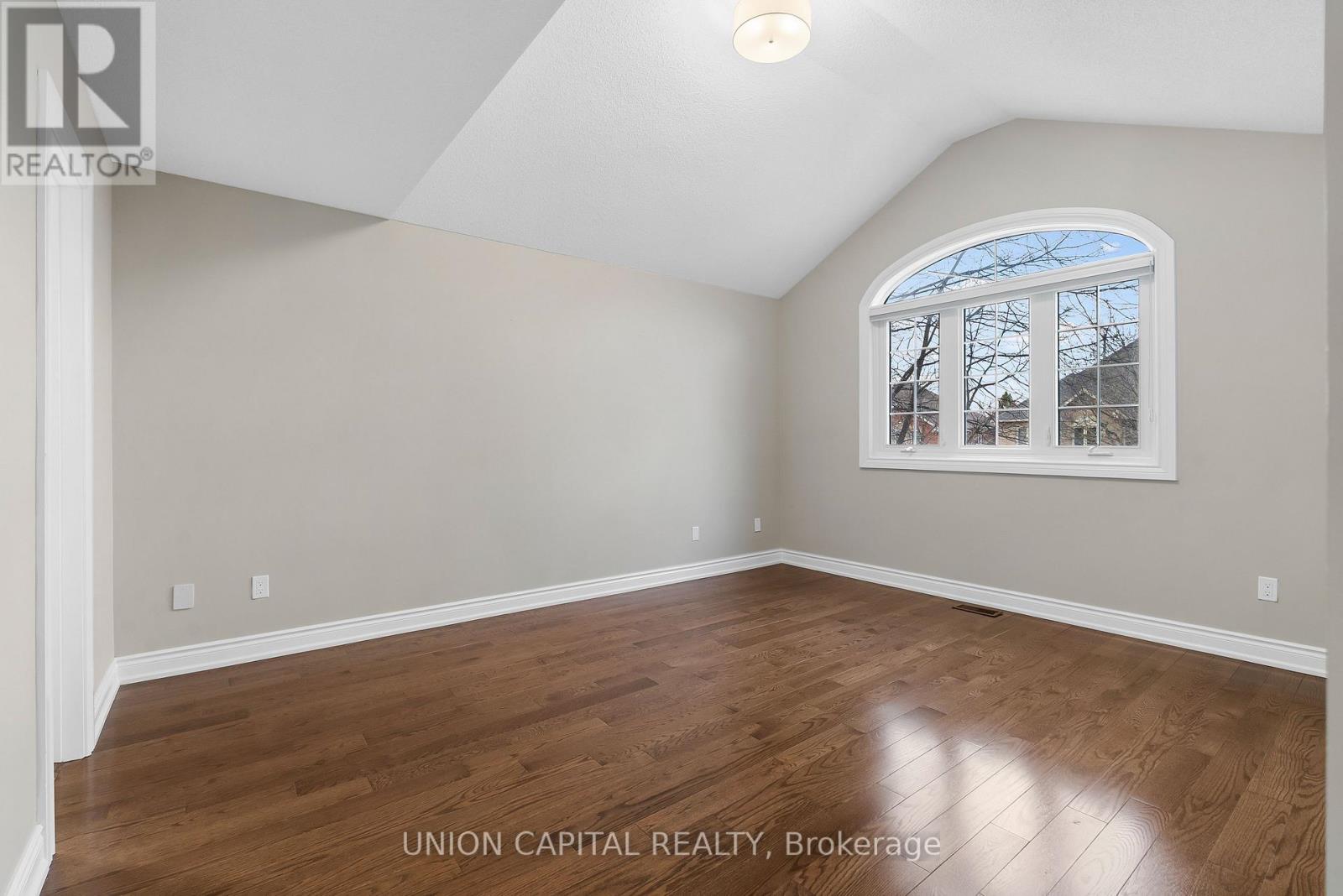 86 Charing Crescent, Aurora, Ontario  L4G 6P5 - Photo 25 - N12945498