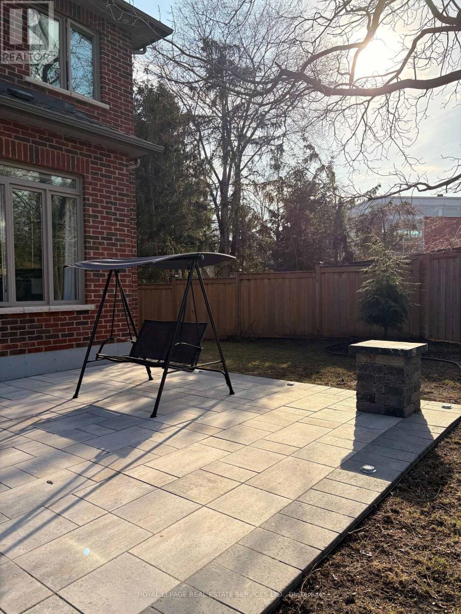 125 Paliser Court, Oakville, Ontario  L6K 2H1 - Photo 46 - W12937084