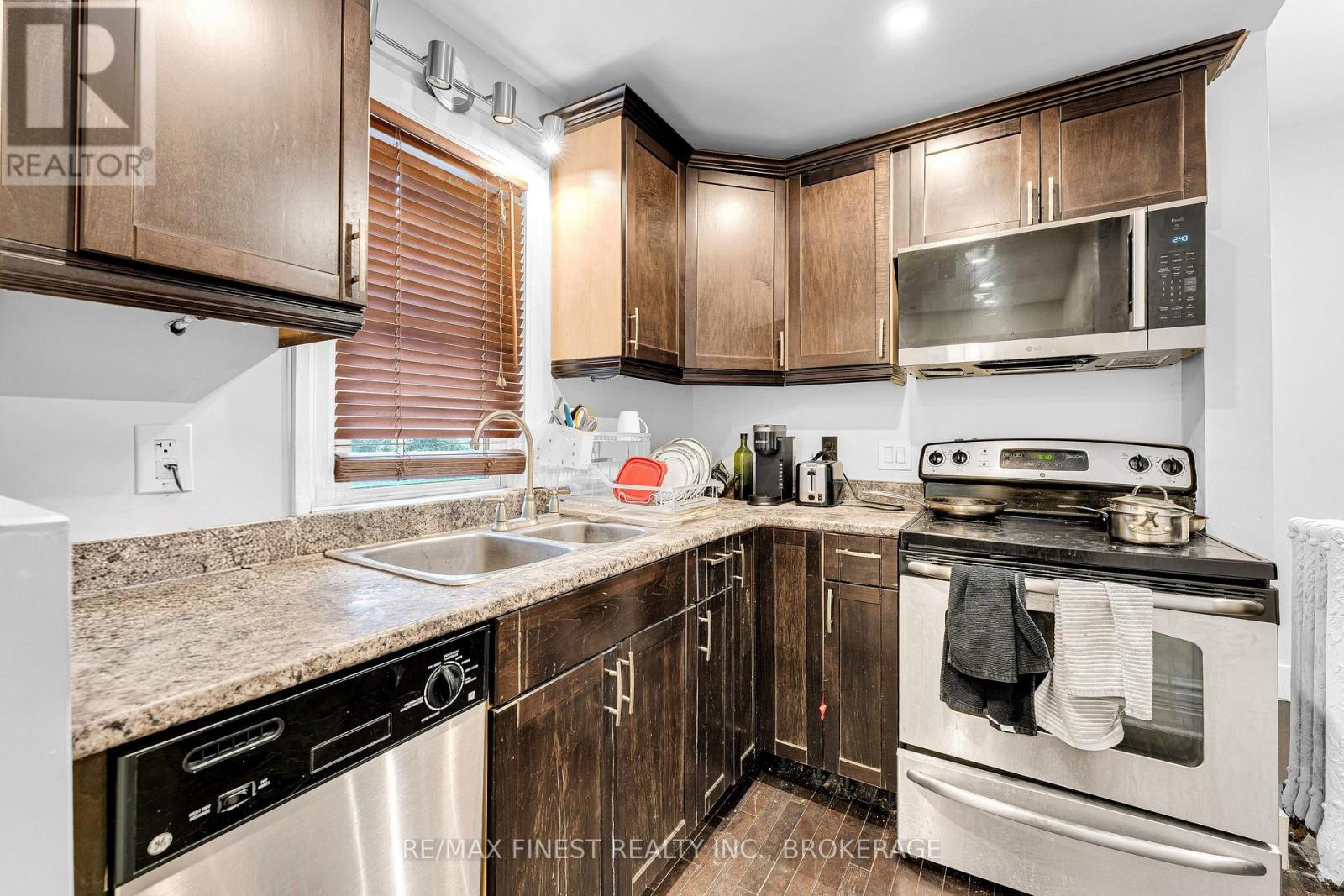 251 Barrie Street, Kingston, Ontario  K7L 3K8 - Photo 24 - X12914616