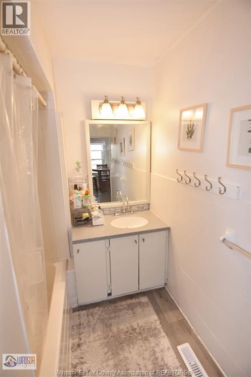 965 Bridge, Windsor, Ontario  N9B 2M9 - Photo 14 - 26006773