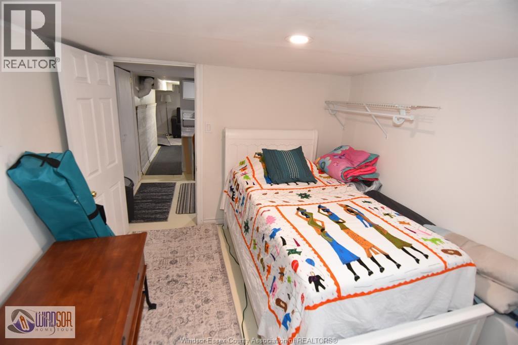 965 Bridge, Windsor, Ontario  N9B 2M9 - Photo 38 - 26006773