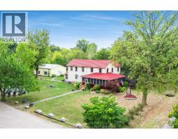 1060 East West ROAD, Pelee Island, Ontario