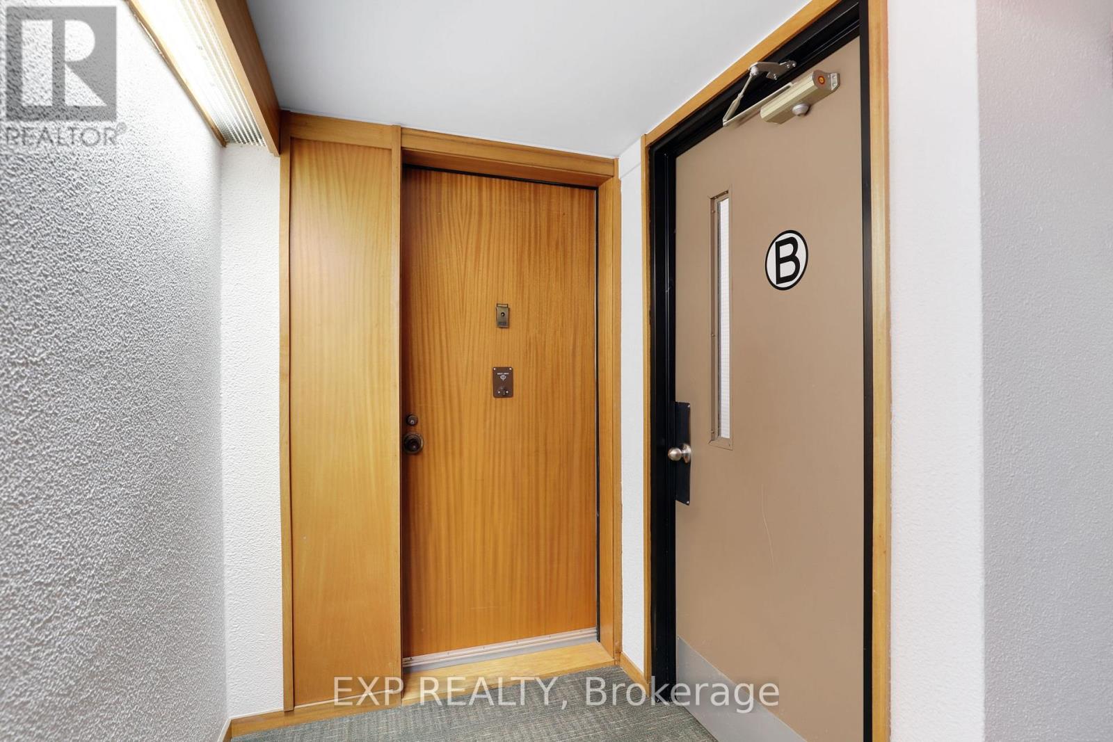 1003 - 373 Laurier Avenue E, Ottawa, Ontario  K1N 8X6 - Photo 13 - X12310325