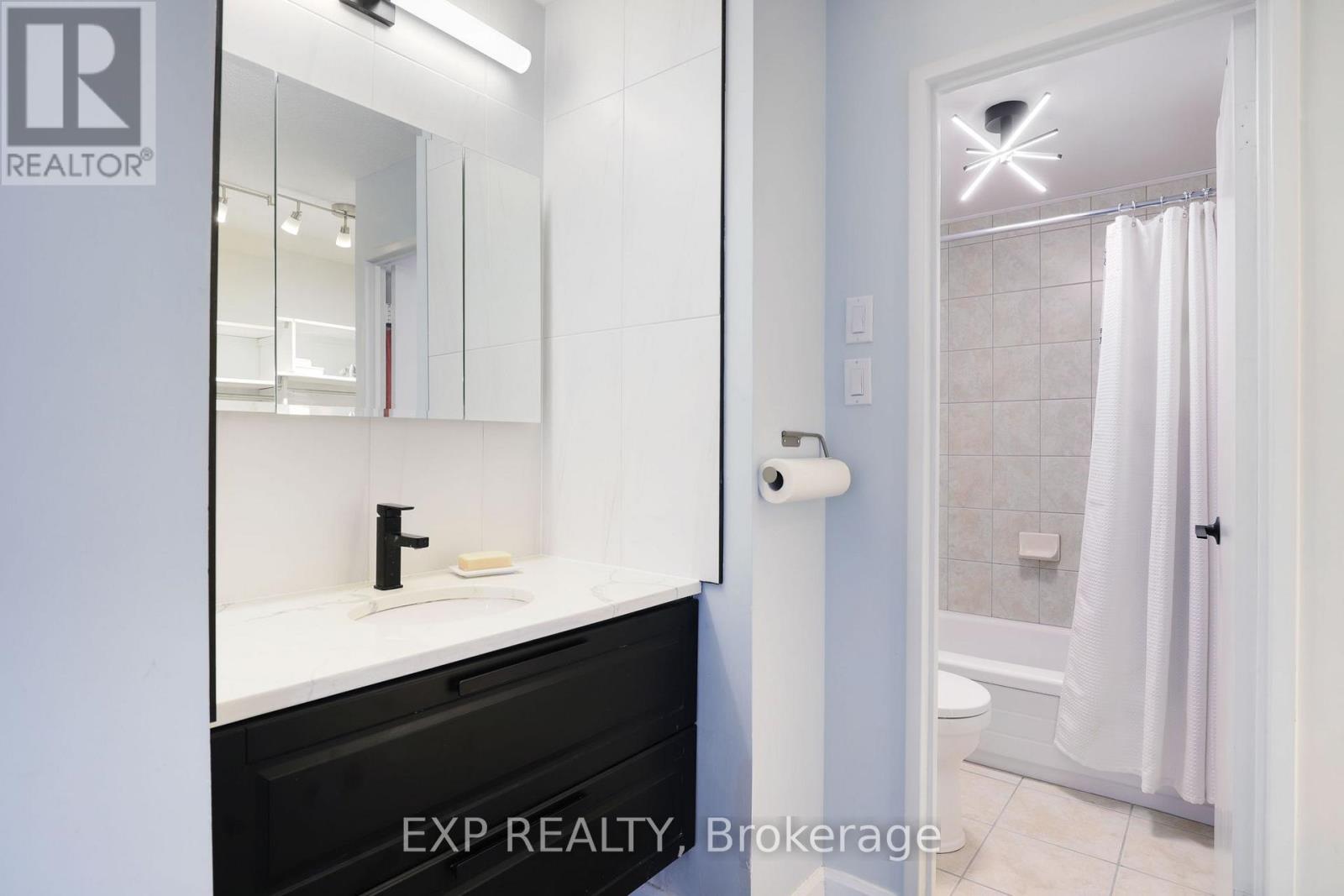 1003 - 373 Laurier Avenue E, Ottawa, Ontario  K1N 8X6 - Photo 36 - X12310325