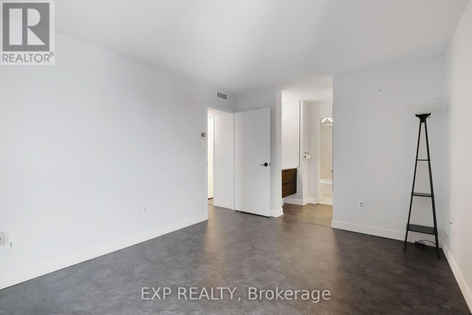 1003 - 373 Laurier Avenue E, Ottawa, Ontario  K1N 8X6 - Photo 35 - X12310325