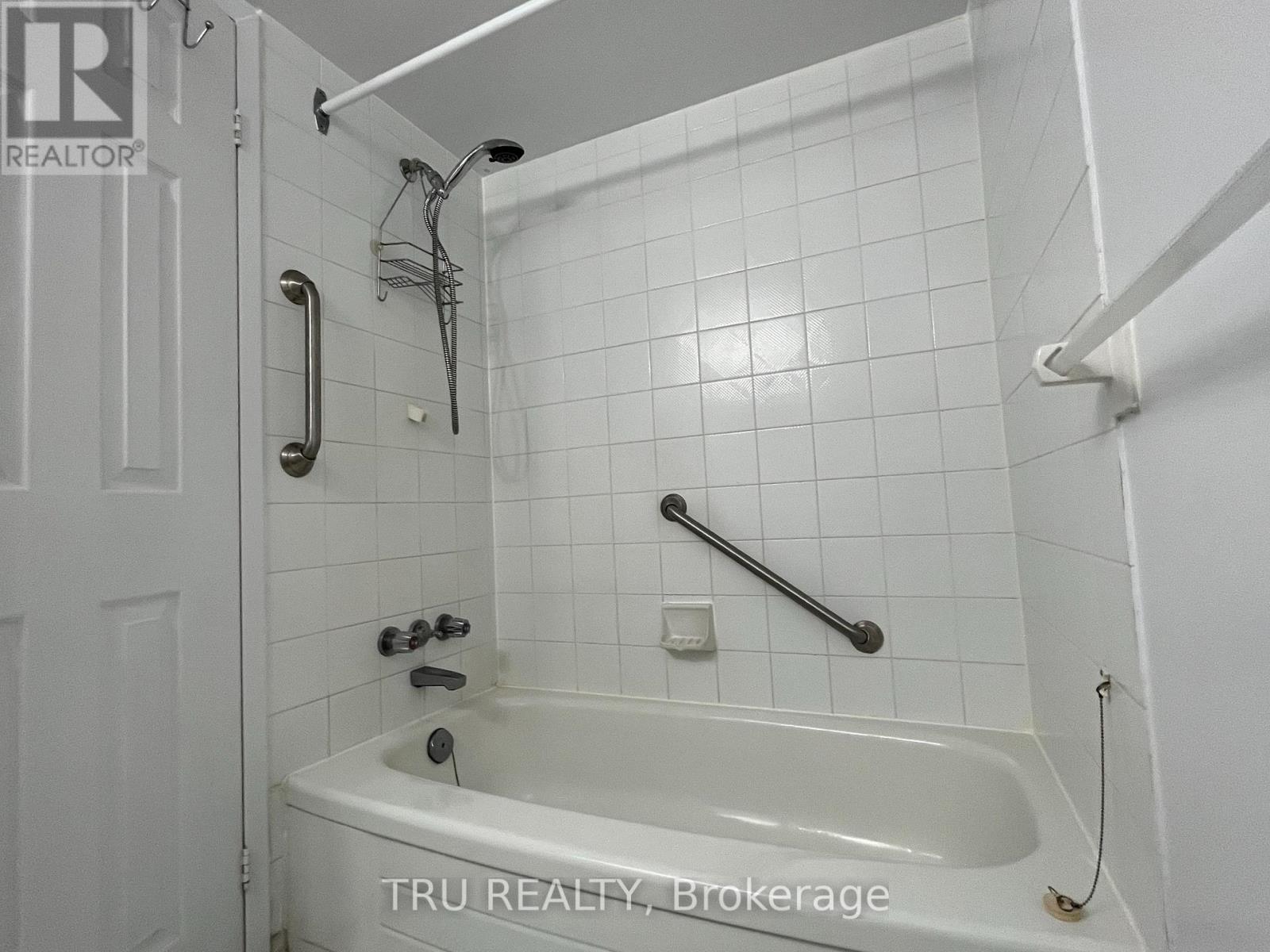 718 - 1025 Grenon Avenue, Ottawa, Ontario  K2B 8S5 - Photo 13 - X12942526