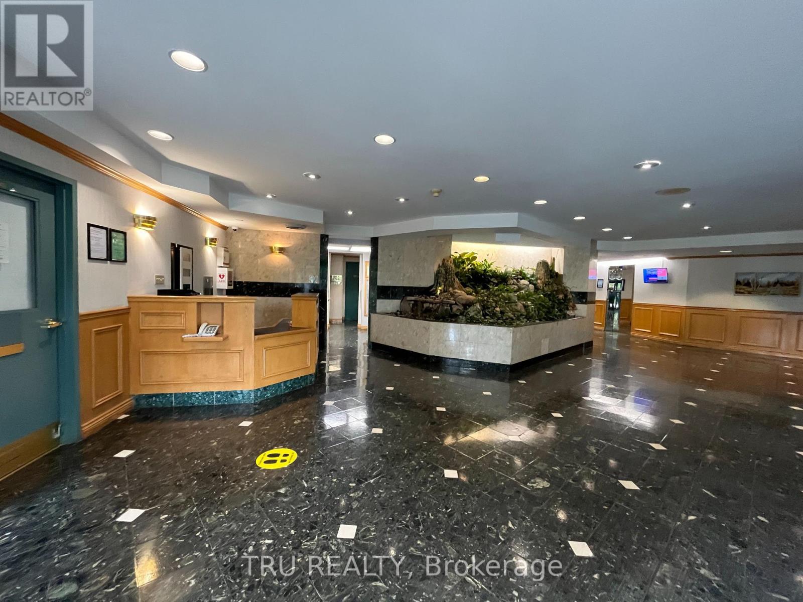 718 - 1025 Grenon Avenue, Ottawa, Ontario  K2B 8S5 - Photo 4 - X12942526