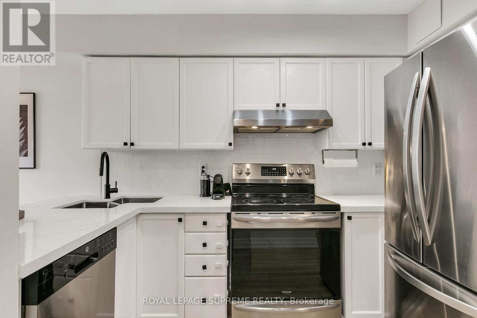 204 - 50 Merchant Lane, Toronto, Ontario  M6P 4J6 - Photo 17 - C12945580