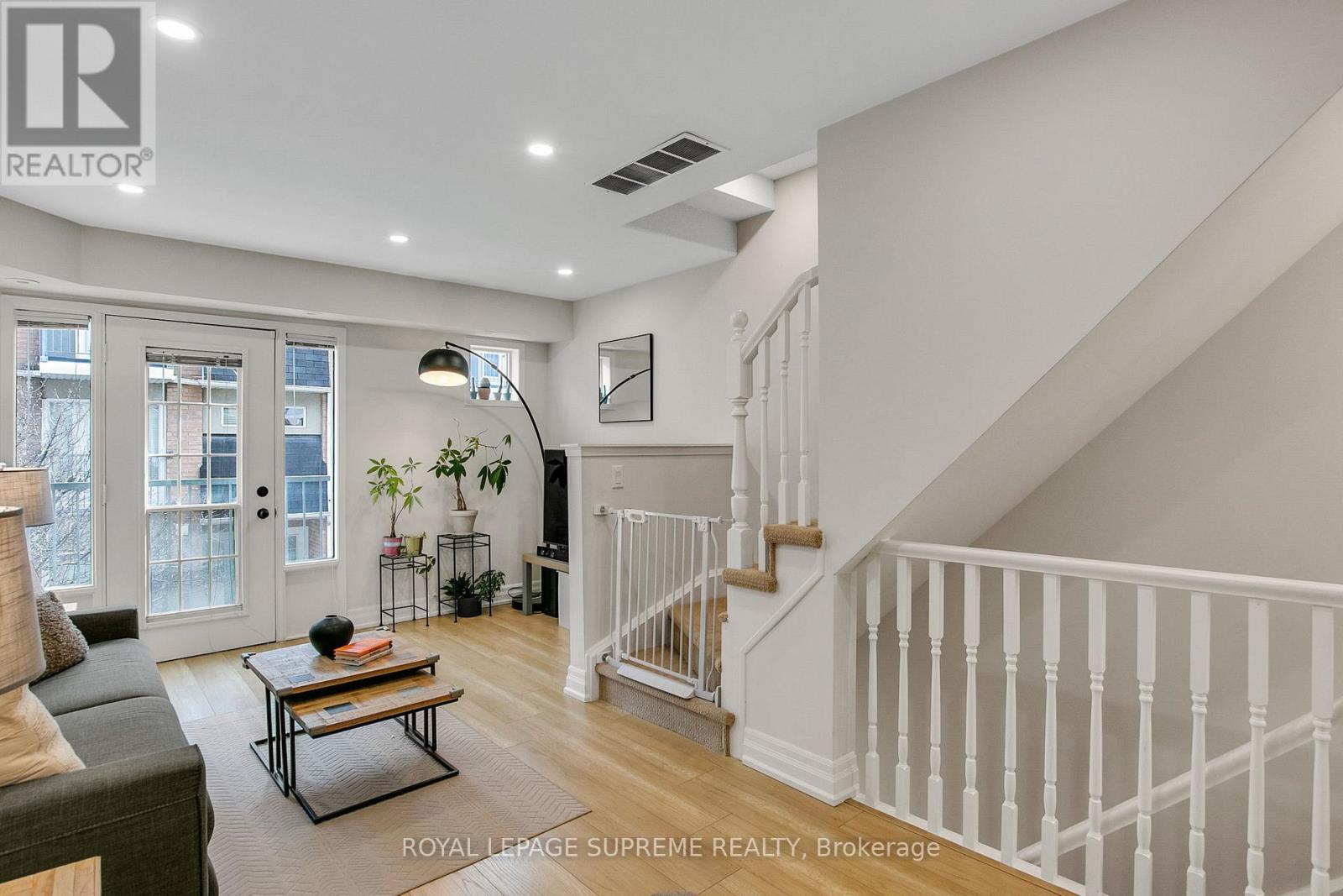 204 - 50 Merchant Lane, Toronto, Ontario  M6P 4J6 - Photo 7 - C12945580