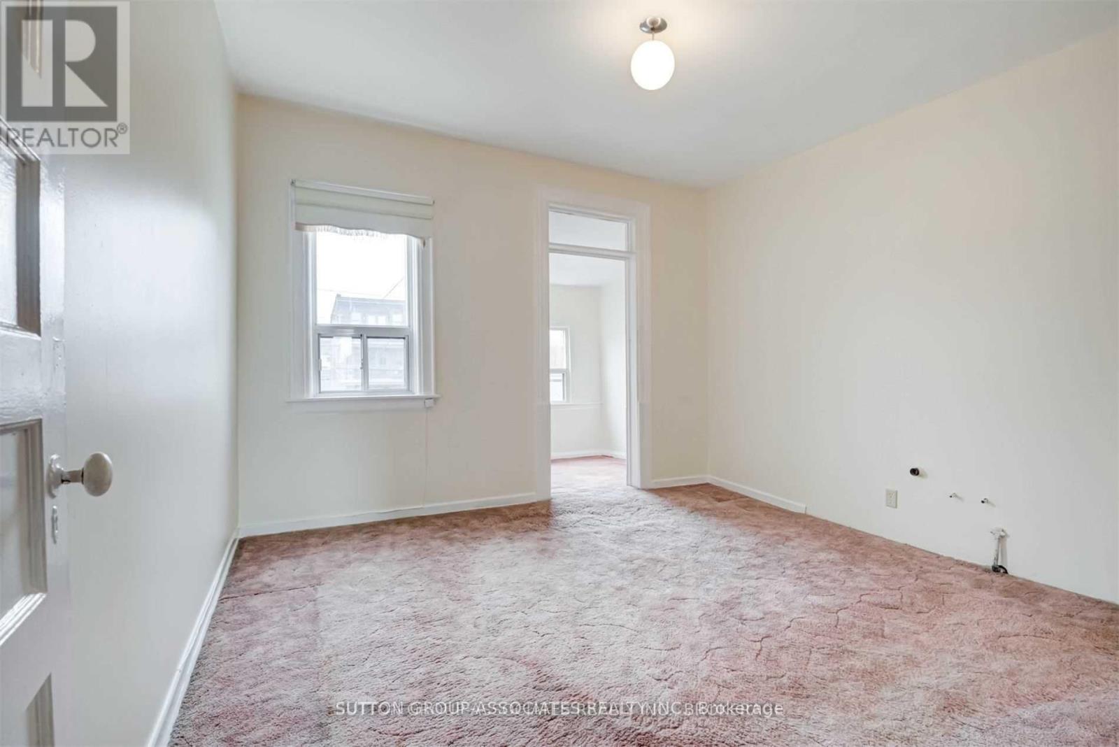 491 Roxton Road, Toronto, Ontario  M6G 3R5 - Photo 13 - C12945722