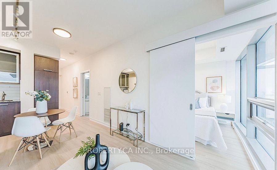 4809 - 14 York Street, Toronto, Ontario  M5J 2Z2 - Photo 6 - C12945740