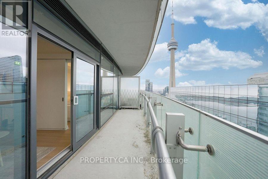 4809 - 14 York Street, Toronto, Ontario  M5J 2Z2 - Photo 9 - C12945740