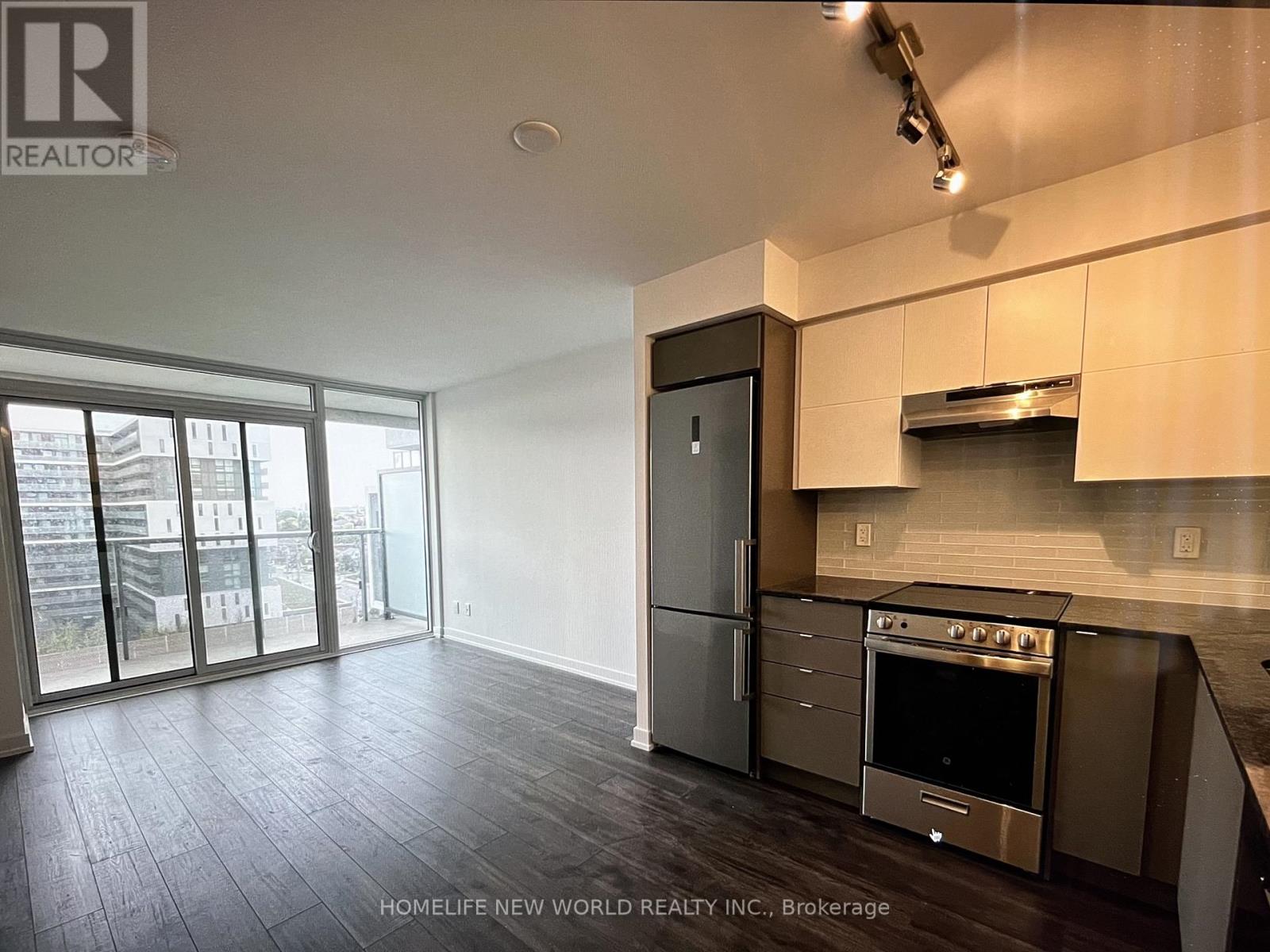 1019 - 120 Varna Drive, Toronto, Ontario  M6A 0B3 - Photo 4 - C12945790