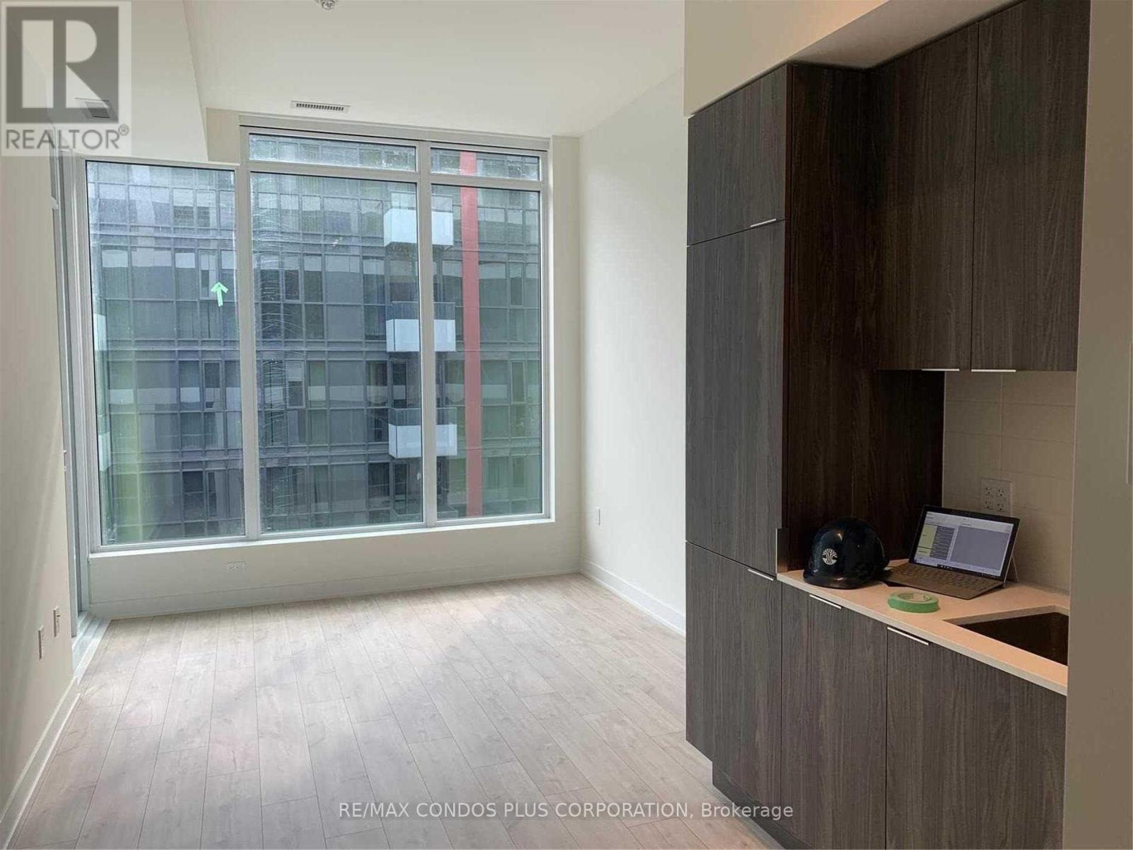 824e - 576 Front Street W, Toronto, Ontario  M5V 1C1 - Photo 2 - C12945800