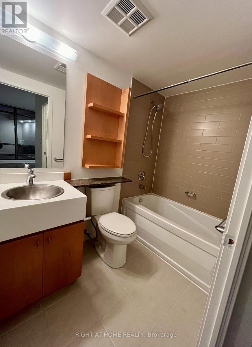 3101 - 5 Mariner Terrace, Toronto, Ontario  M5V 3V6 - Photo 10 - C12945820