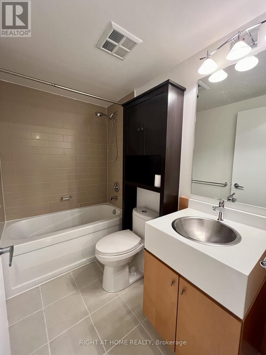 3101 - 5 Mariner Terrace, Toronto, Ontario  M5V 3V6 - Photo 11 - C12945820