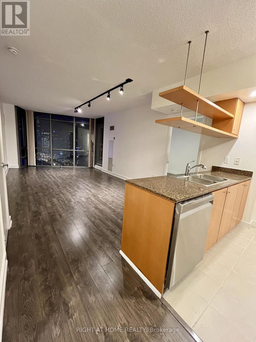 3101 - 5 Mariner Terrace, Toronto, Ontario  M5V 3V6 - Photo 3 - C12945820