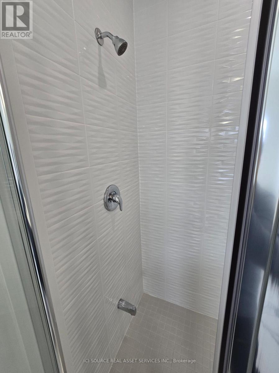 45 Auckland Drive, Whitby, Ontario  L1P 0H4 - Photo 18 - E12945550