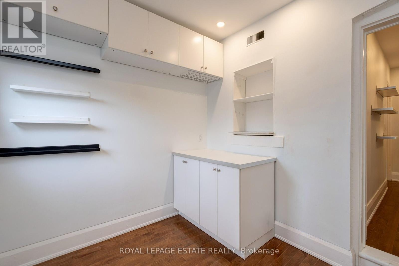 Upper - 322 Silver Birch Avenue, Toronto, Ontario  M4E 3L5 - Photo 12 - E12945628