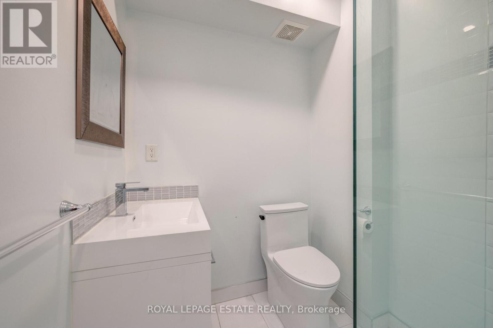 Upper - 322 Silver Birch Avenue, Toronto, Ontario  M4E 3L5 - Photo 15 - E12945628