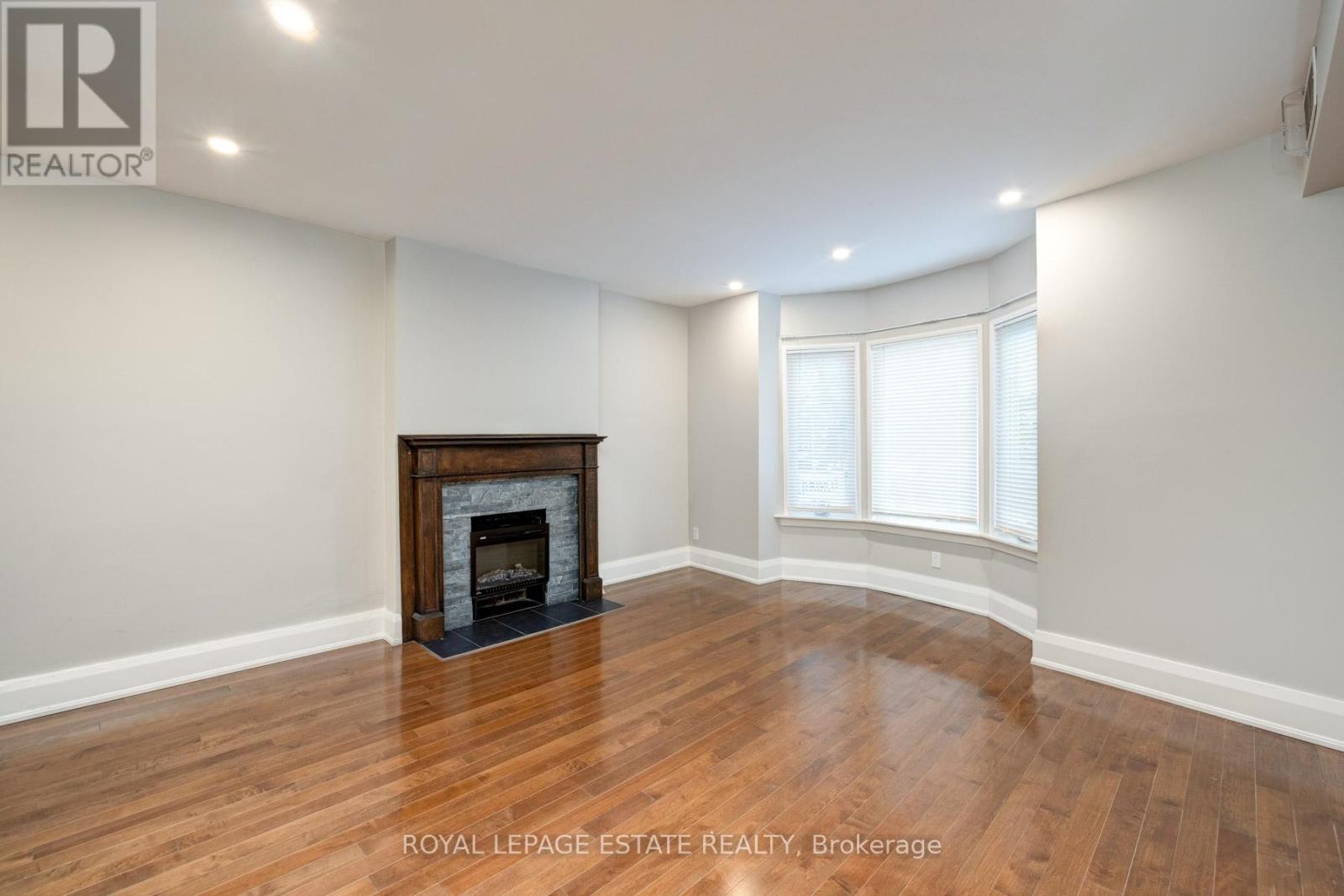 Upper - 322 Silver Birch Avenue, Toronto, Ontario  M4E 3L5 - Photo 7 - E12945628