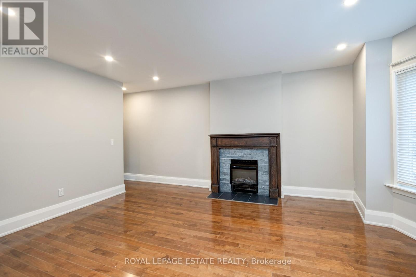 Upper - 322 Silver Birch Avenue, Toronto, Ontario  M4E 3L5 - Photo 8 - E12945628