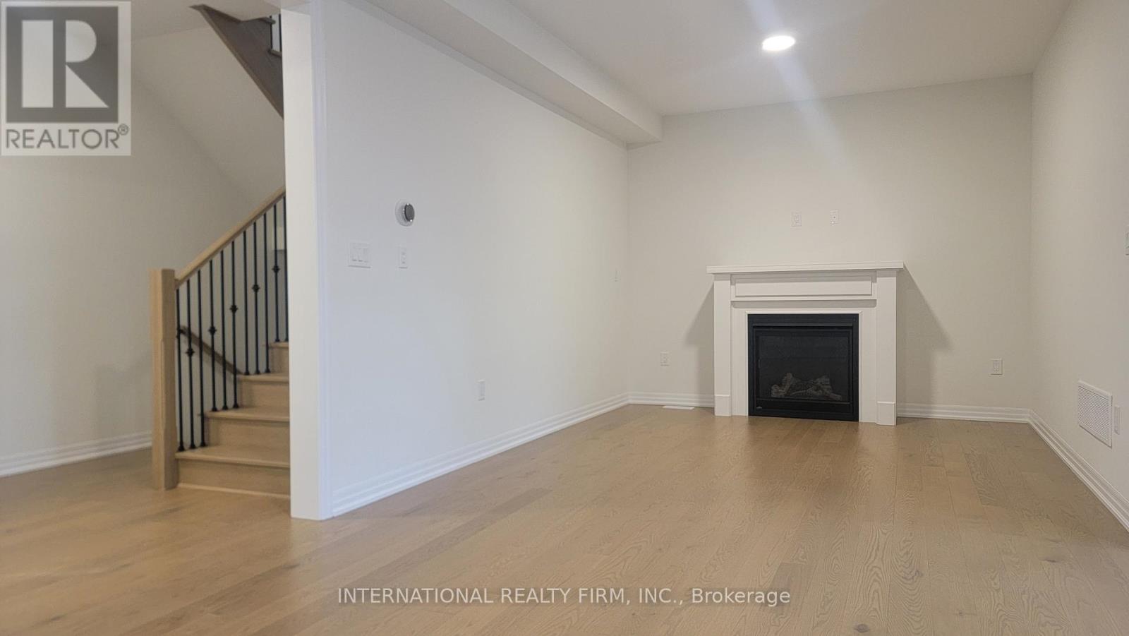 143 Northglen Boulevard, Clarington, Ontario  L1C 0T9 - Photo 9 - E12945758