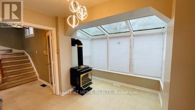 35 Davies Crescent, Whitby, Ontario  L1N 8X4 - Photo 4 - E12945762