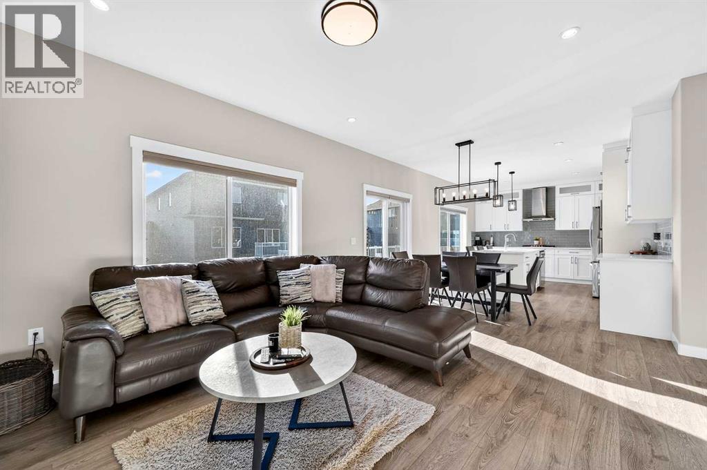 1409 Price Close, Carstairs, Alberta  T0M 0N0 - Photo 7 - A2281845