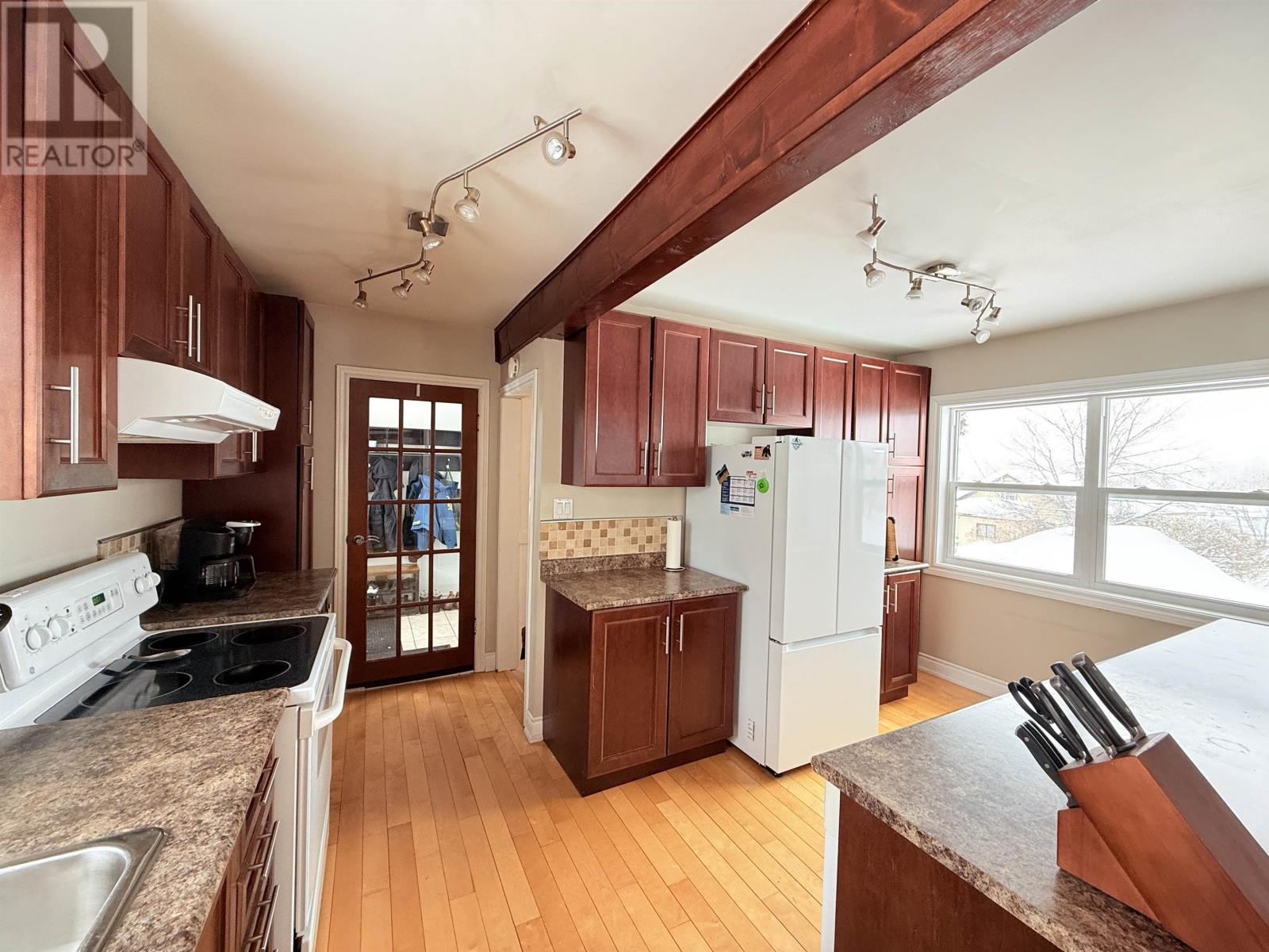 10 Queen St, Sioux Lookout, Ontario  P8T 1E8 - Photo 5 - TB2600585