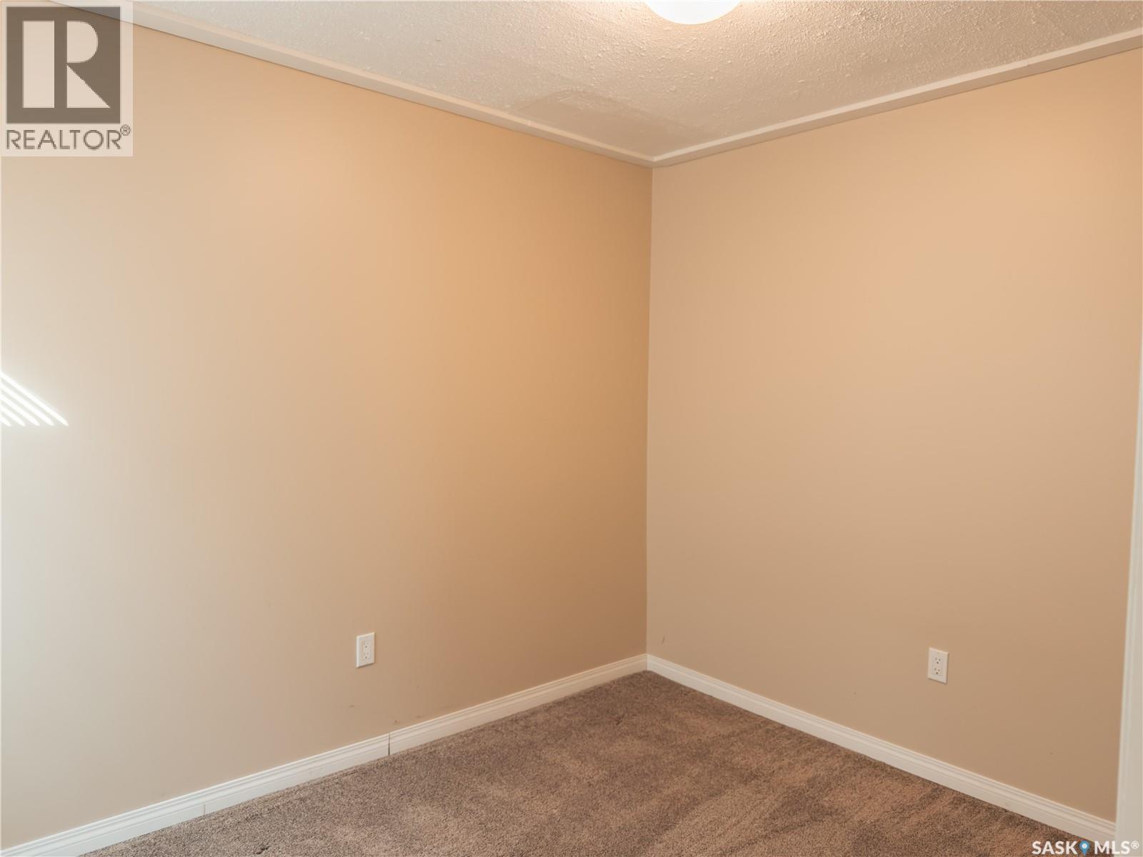 118 32nd Street W, Saskatoon, Saskatchewan  S7L 0S1 - Photo 6 - SK031829