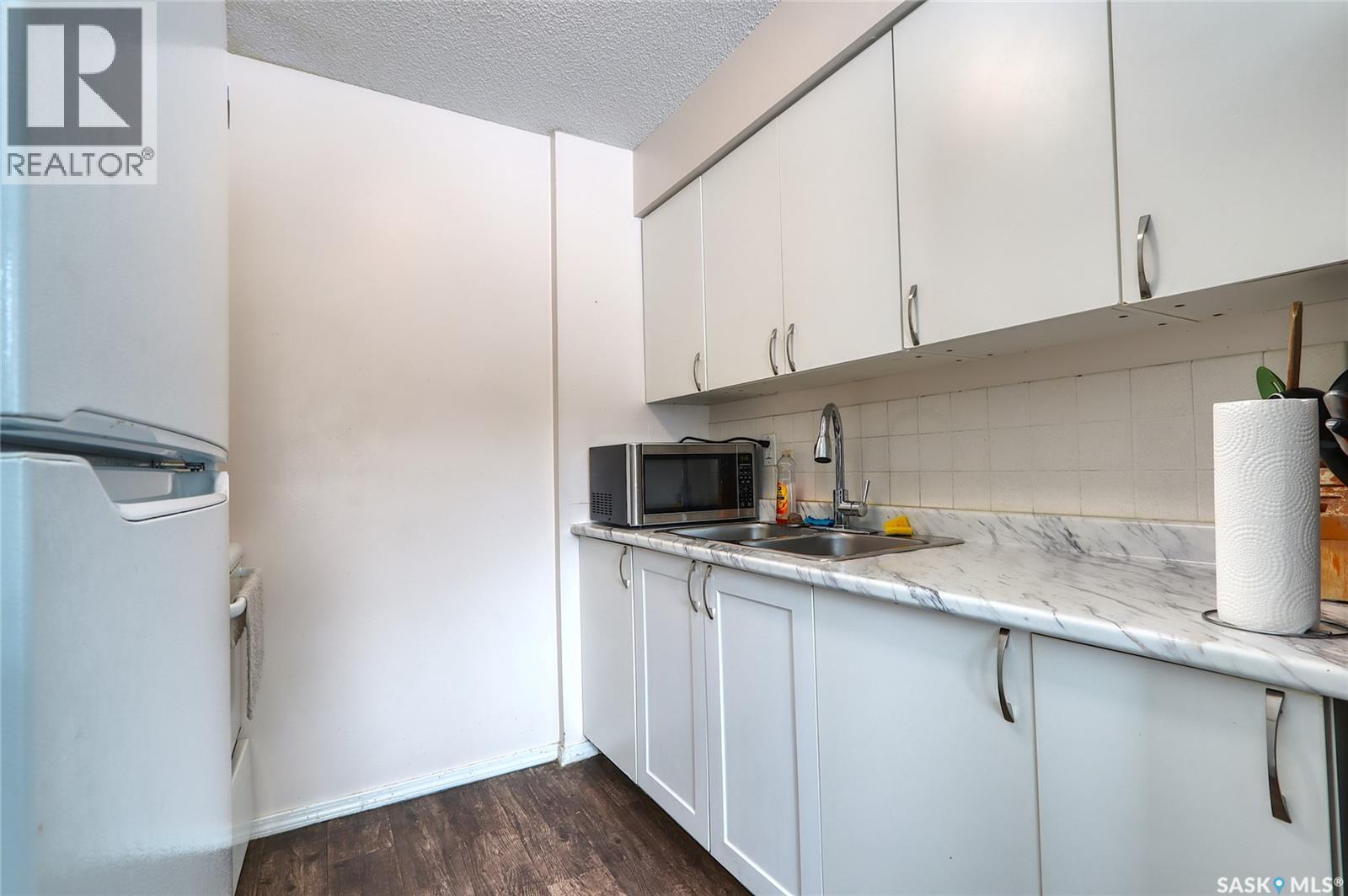 4160 Castle Road, Regina, Saskatchewan  S4S 6A4 - Photo 10 - SK031737