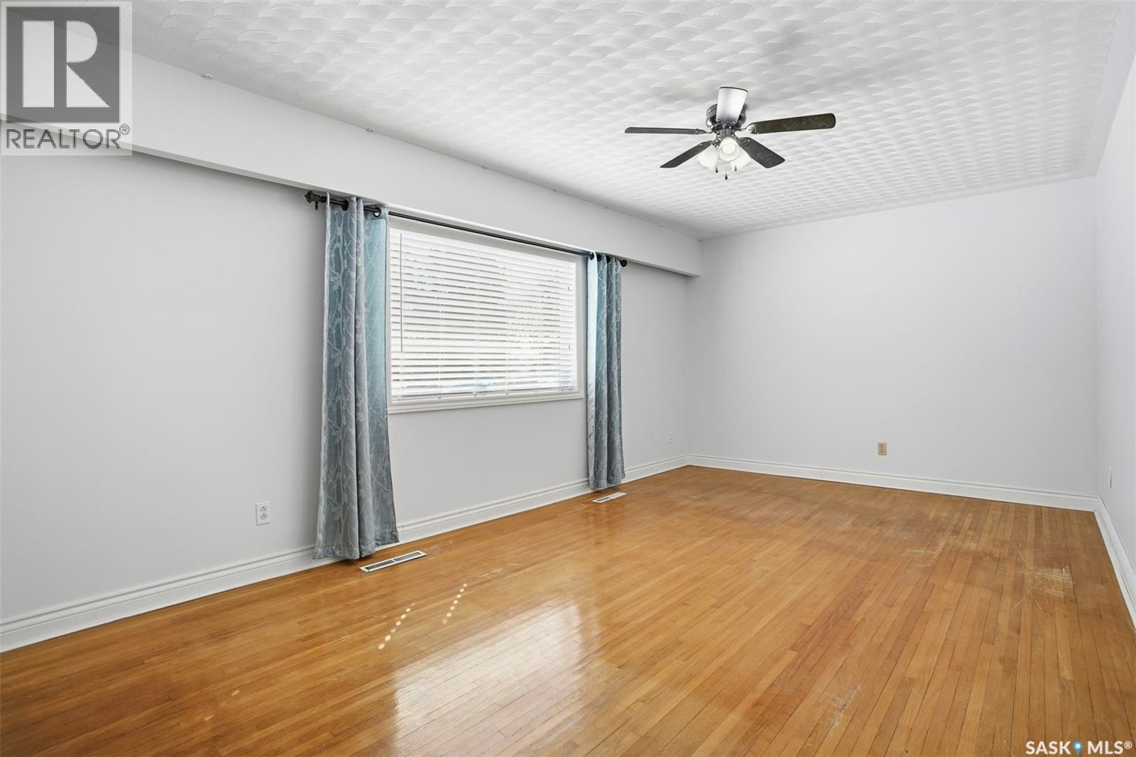 413 S Avenue N, Saskatoon, Saskatchewan  S7L 2Z9 - Photo 3 - SK031713