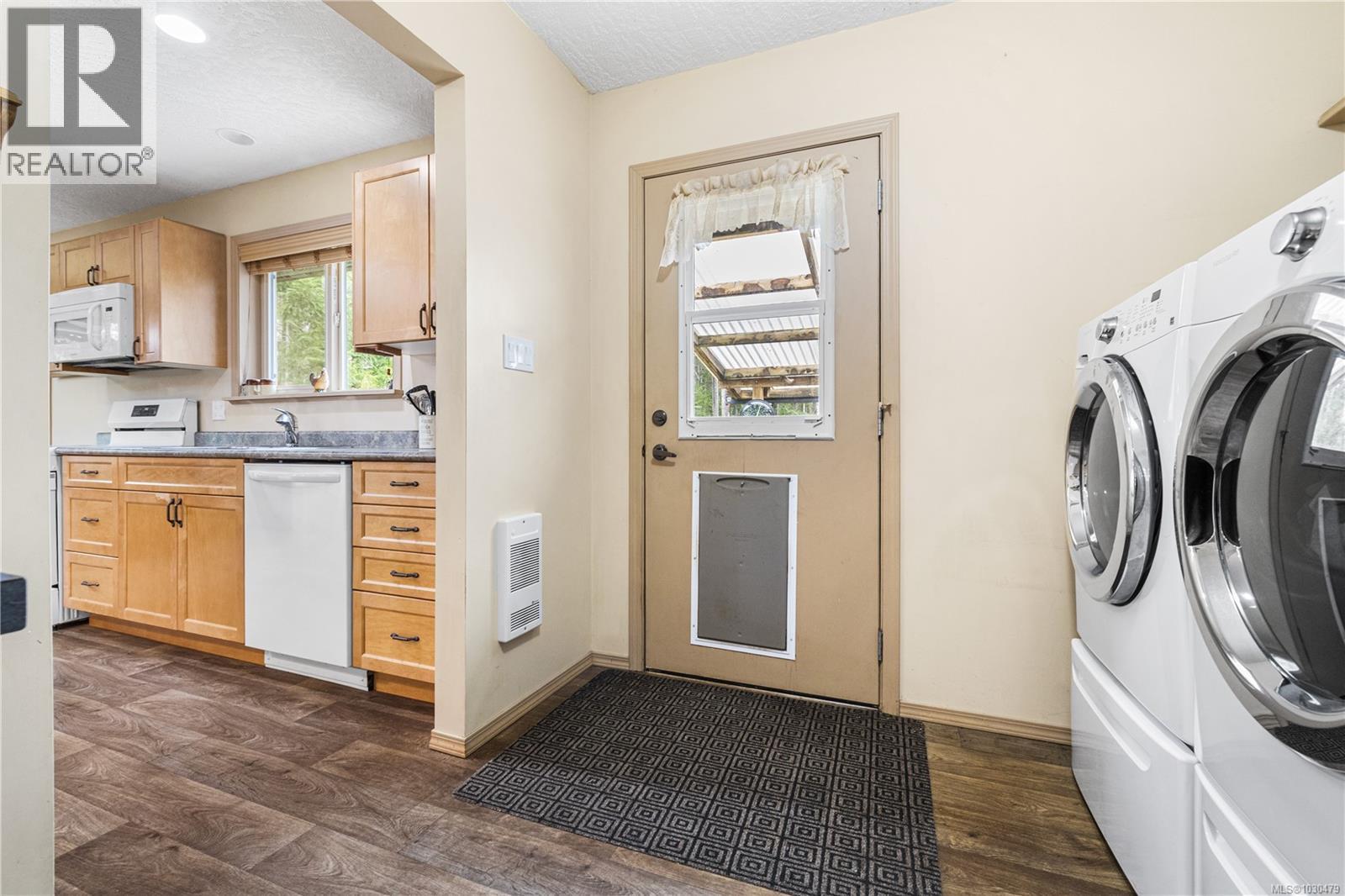 3917 Islak Rd, Black Creek, British Columbia  V9J 1Y9 - Photo 16 - 1030479