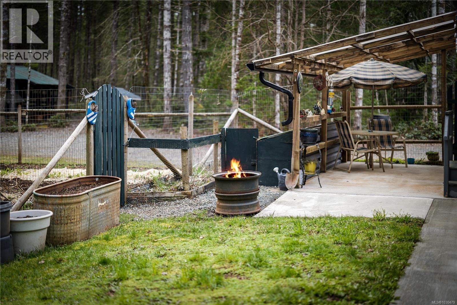 3917 Islak Rd, Black Creek, British Columbia  V9J 1Y9 - Photo 19 - 1030479