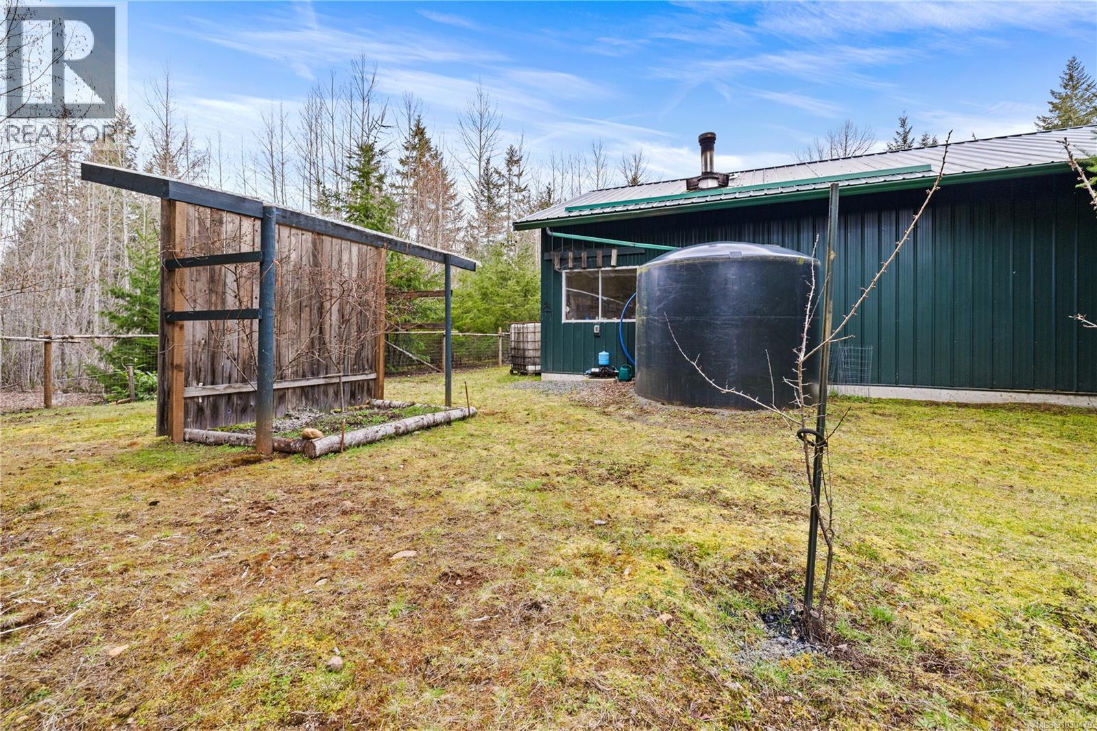 3917 Islak Rd, Black Creek, British Columbia  V9J 1Y9 - Photo 24 - 1030479