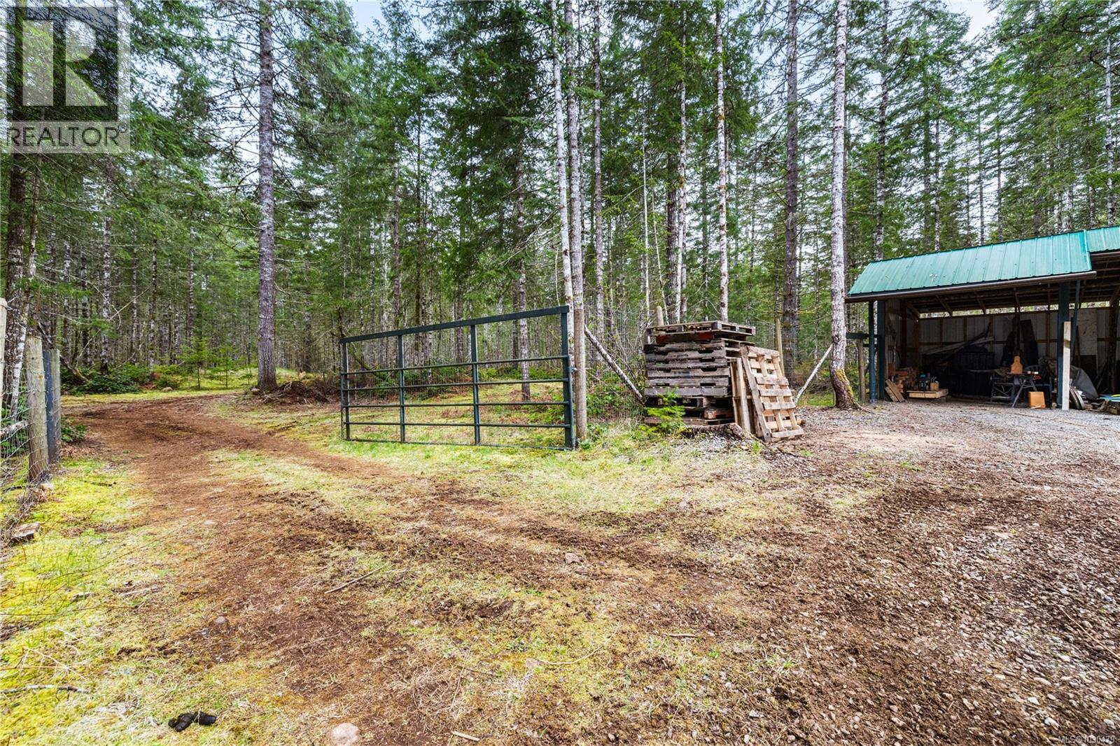 3917 Islak Rd, Black Creek, British Columbia  V9J 1Y9 - Photo 30 - 1030479