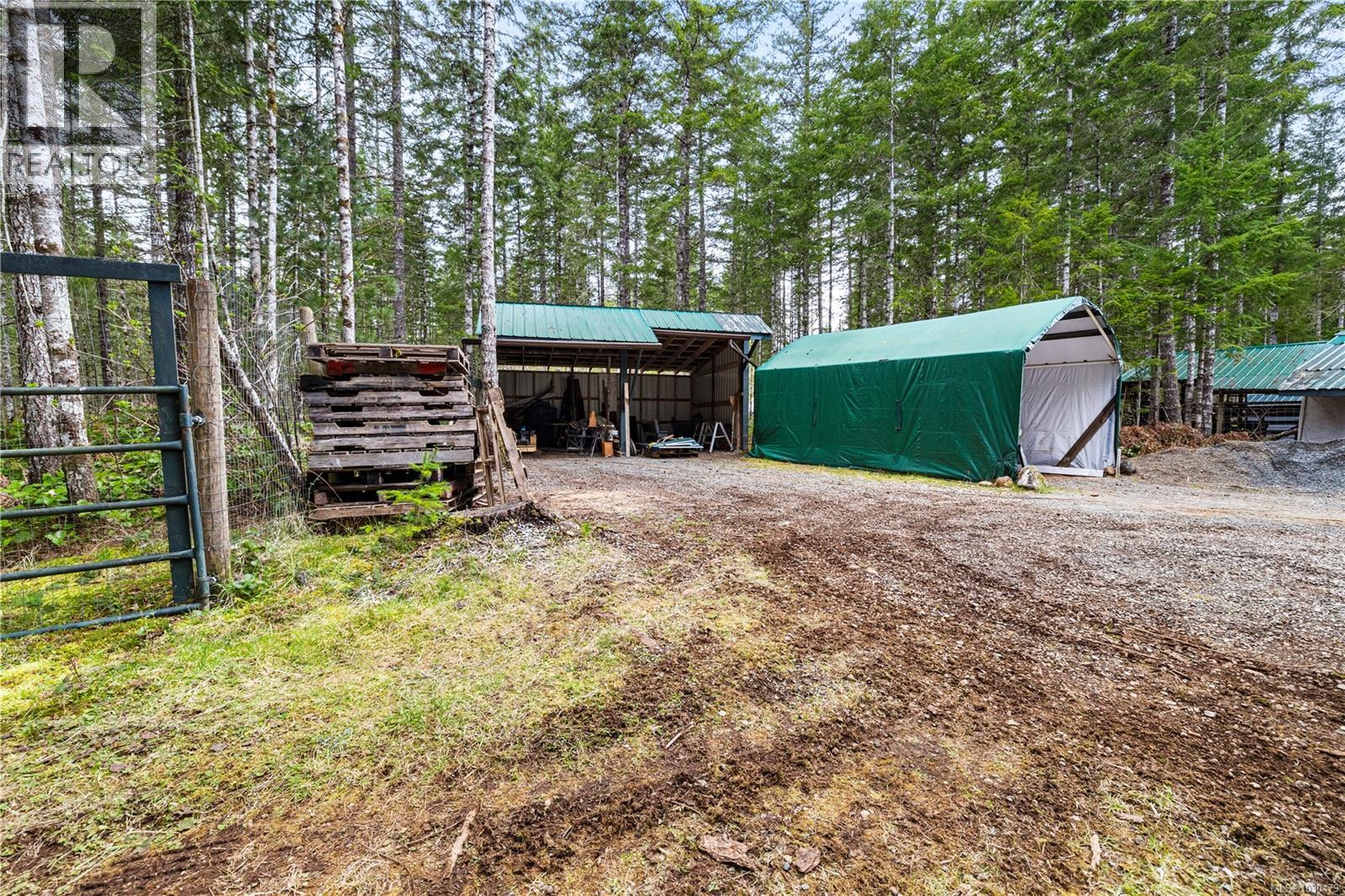 3917 Islak Rd, Black Creek, British Columbia  V9J 1Y9 - Photo 31 - 1030479