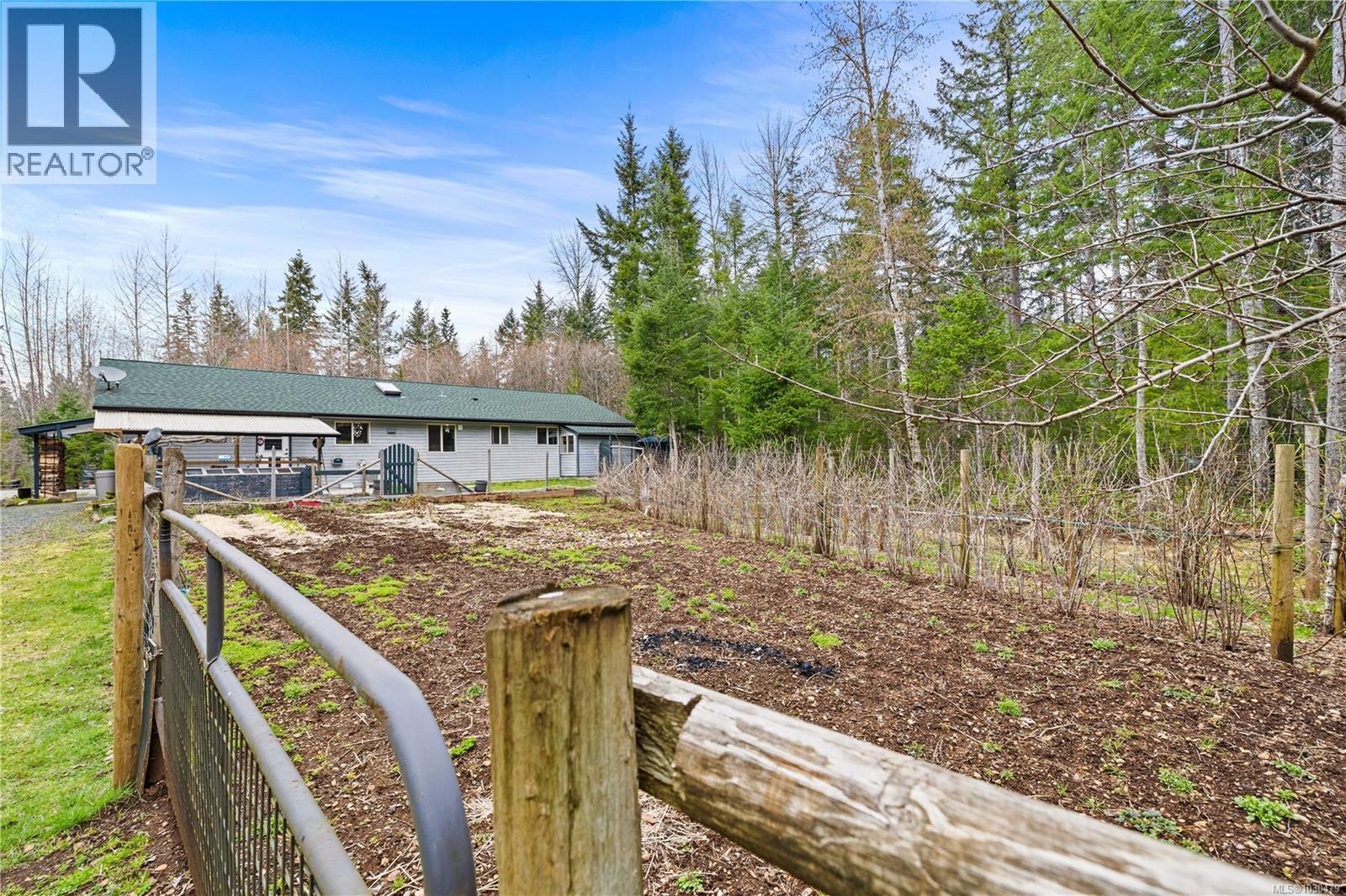 3917 Islak Rd, Black Creek, British Columbia  V9J 1Y9 - Photo 36 - 1030479