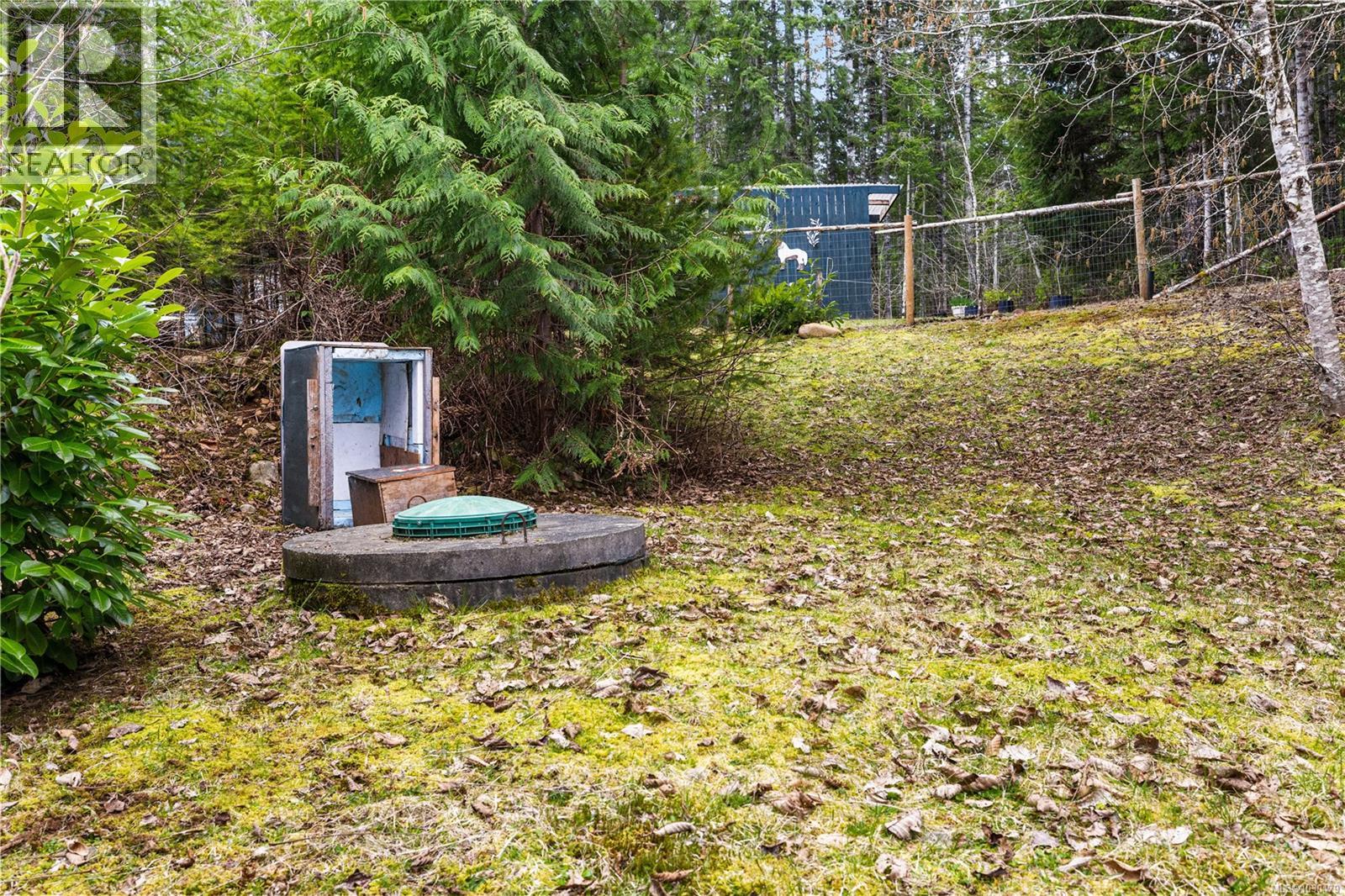 3917 Islak Rd, Black Creek, British Columbia  V9J 1Y9 - Photo 44 - 1030479