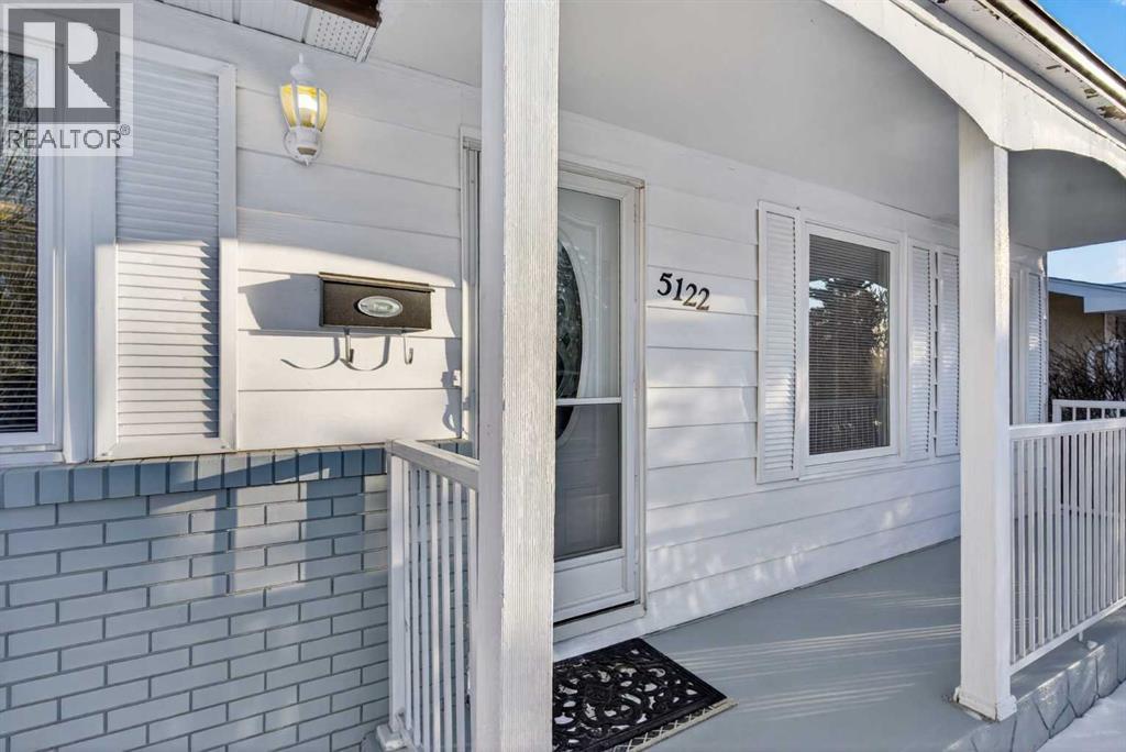 5122 48 Street NW, Calgary, Alberta  T3A 0S9 - Photo 3 - A2290226