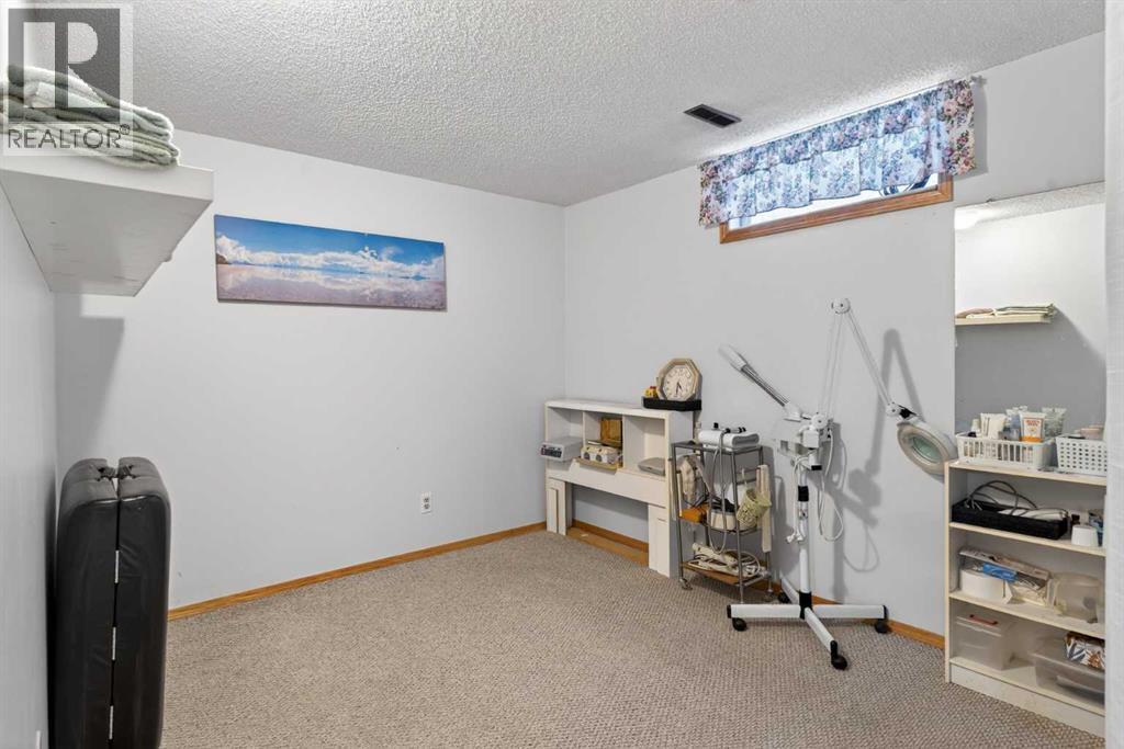 5122 48 Street NW, Calgary, Alberta  T3A 0S9 - Photo 38 - A2290226