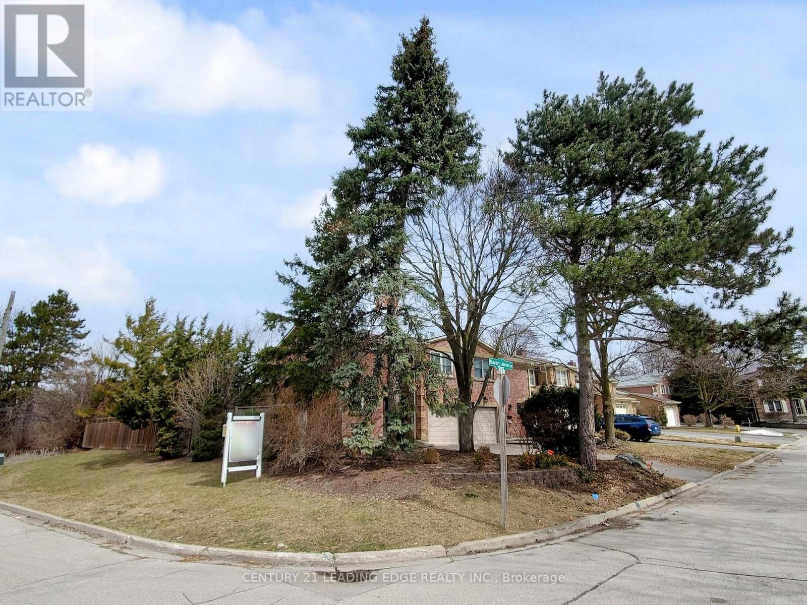 1 Sarah Jane Court, Markham, Ontario  L3P 4A6 - Photo 3 - N12945540