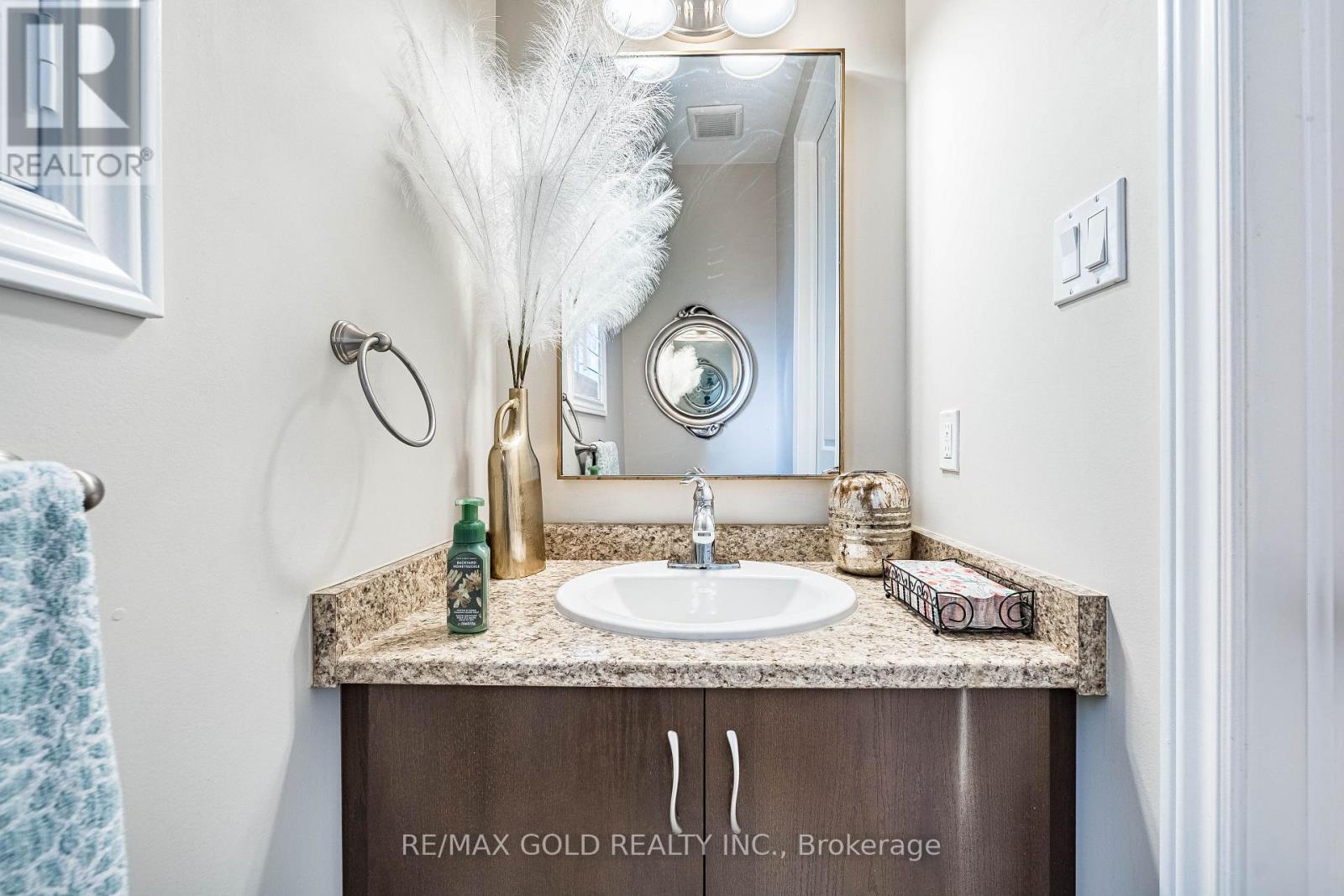 74 Walker Boulevard, New Tecumseth, Ontario  L9R 0N3 - Photo 23 - N12945734