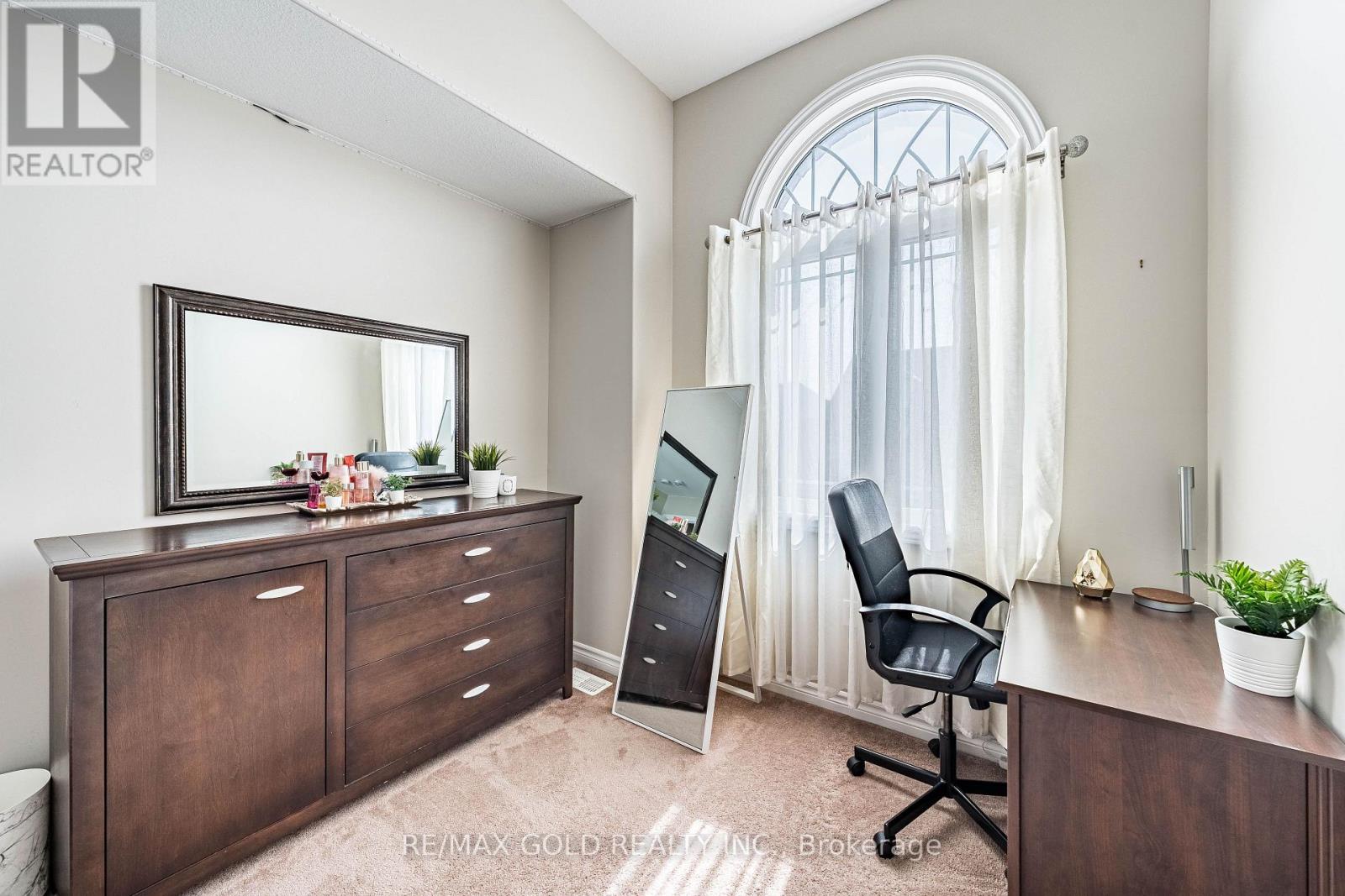 74 Walker Boulevard, New Tecumseth, Ontario  L9R 0N3 - Photo 28 - N12945734