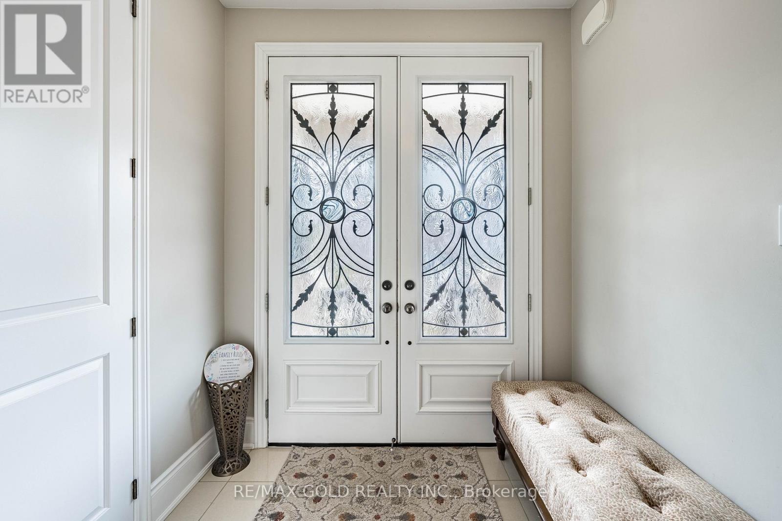 74 Walker Boulevard, New Tecumseth, Ontario  L9R 0N3 - Photo 7 - N12945734