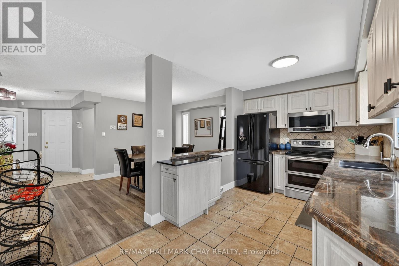 44 Sherwood Court, Barrie, Ontario  L4N 9V1 - Photo 12 - S12945672