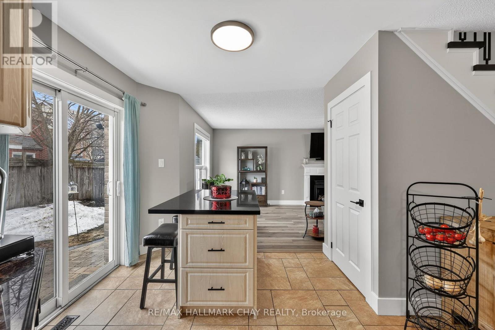 44 Sherwood Court, Barrie, Ontario  L4N 9V1 - Photo 13 - S12945672