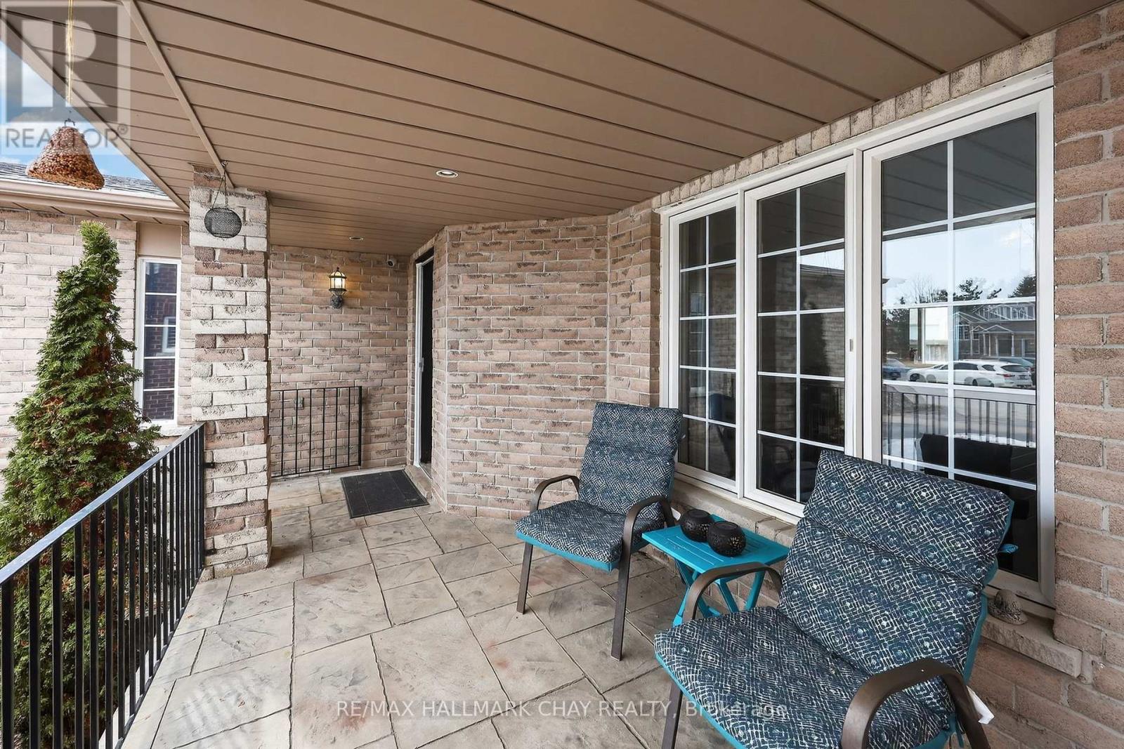 44 Sherwood Court, Barrie, Ontario  L4N 9V1 - Photo 5 - S12945672