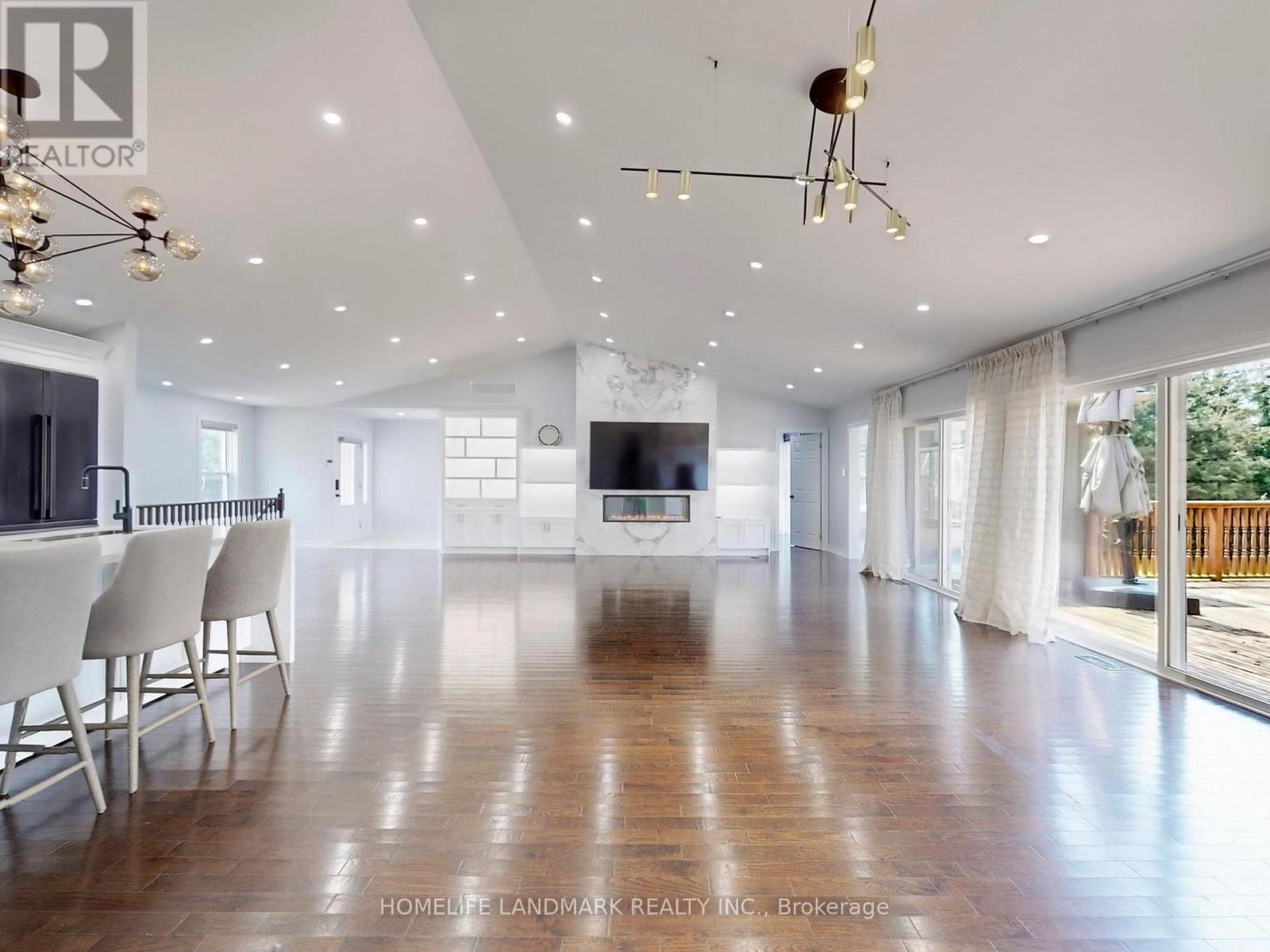 1662 Lakeshore Drive, Ramara, Ontario  L0K 1B0 - Photo 5 - S12945846